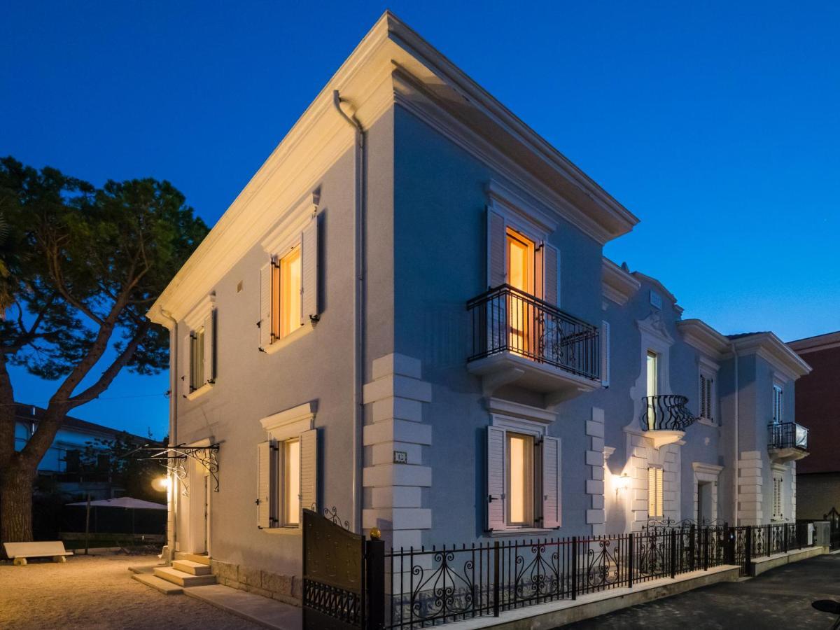 B&B Villa Tozza Сенигаллия Экстерьер фото